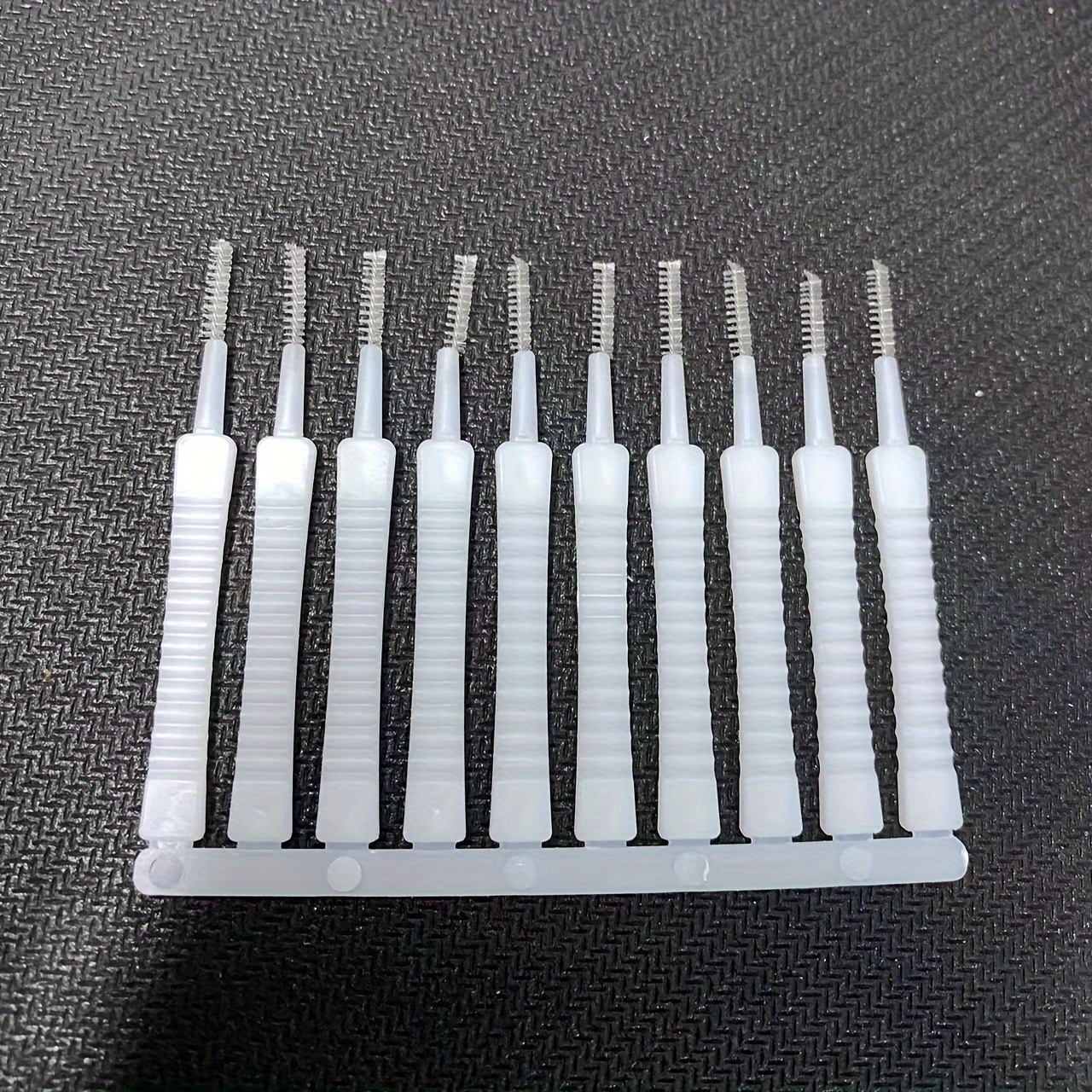 Acheter 10/7/5/3/1 pièces Kit de nettoyage de retrait de bouchon de  poussière de Port de chargement de téléphone portable pour IPhone Samsung  Xiaomi téléphones universels brosse de nettoyage anti-poussière