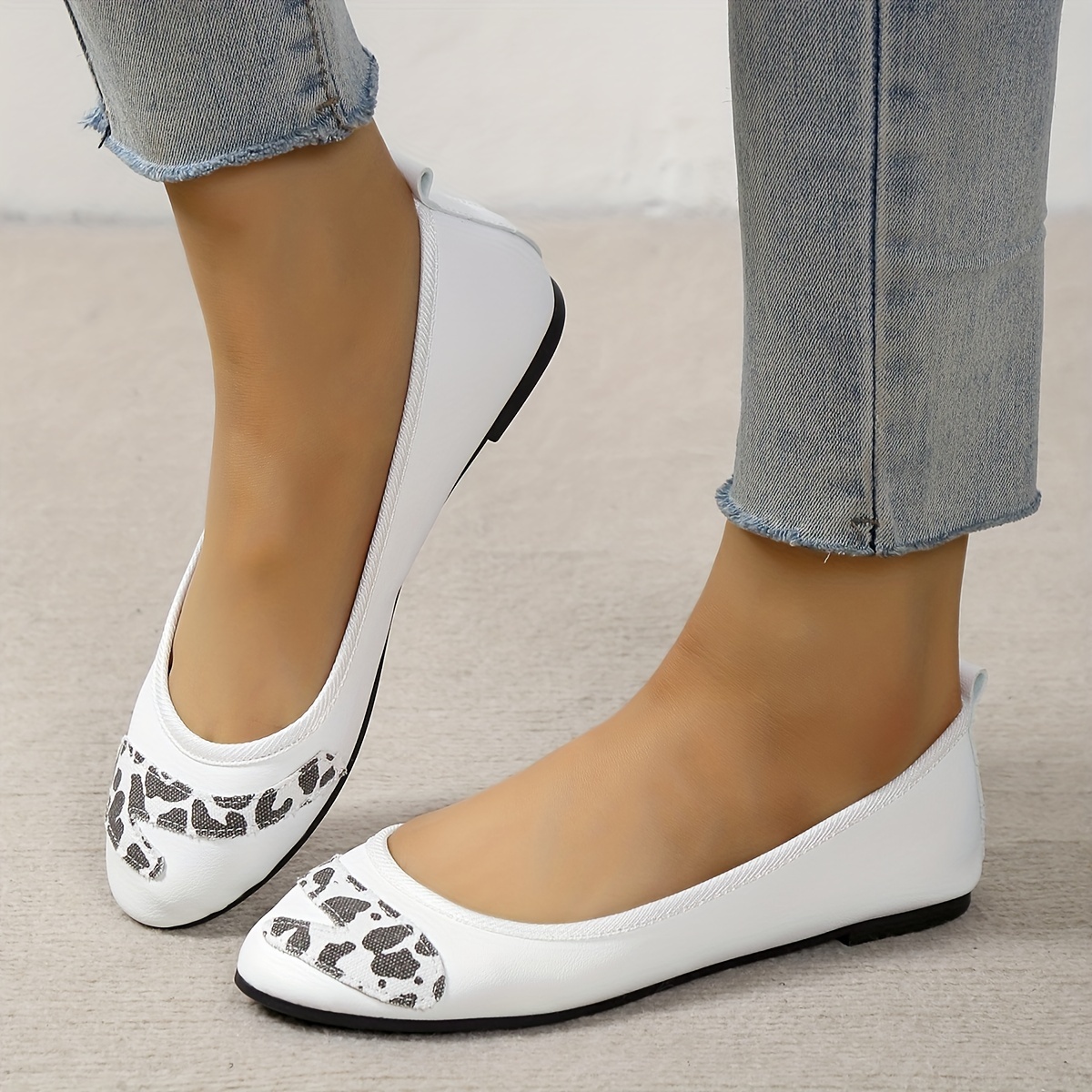 Women's Leopard Print Flat Shoes Soft Sole Slip On Ballet Flats