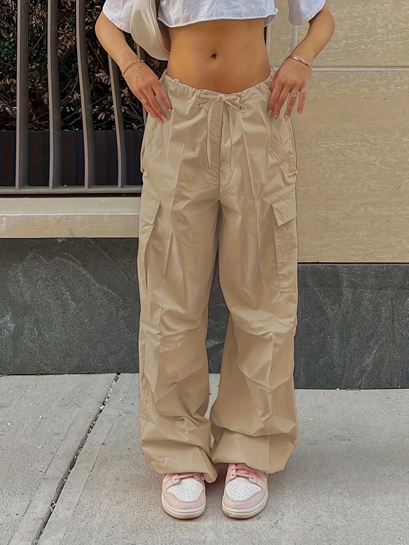 Low-waist Cargo Pants - Light beige - Ladies | H&M US