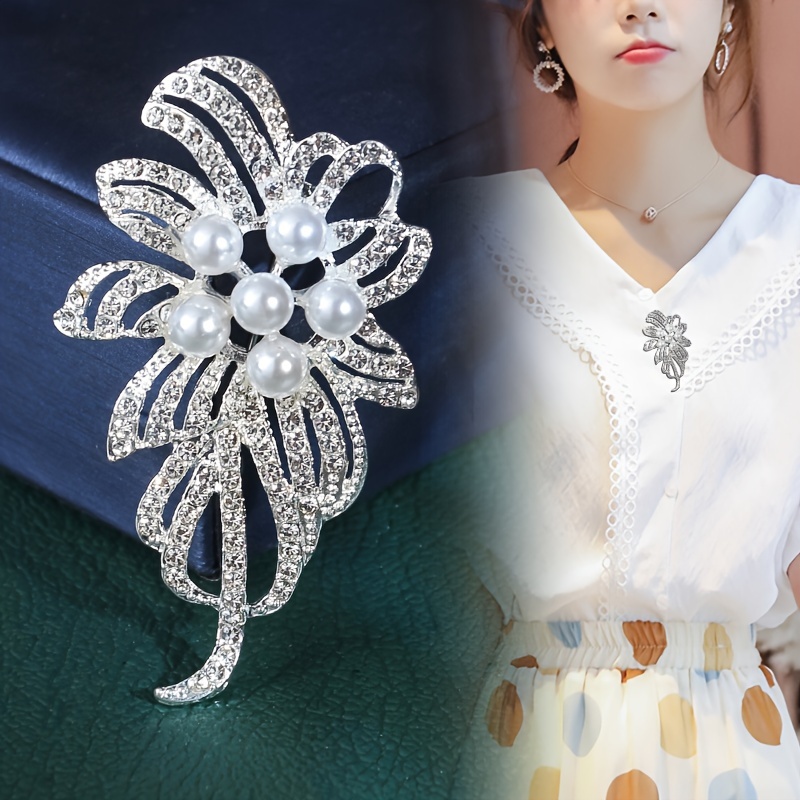 

Temperament Flower Alloy Brooch Pin Inlaid Shiny Rhinestone Faux Pearls Wedding Banquet Anniversary Brooch