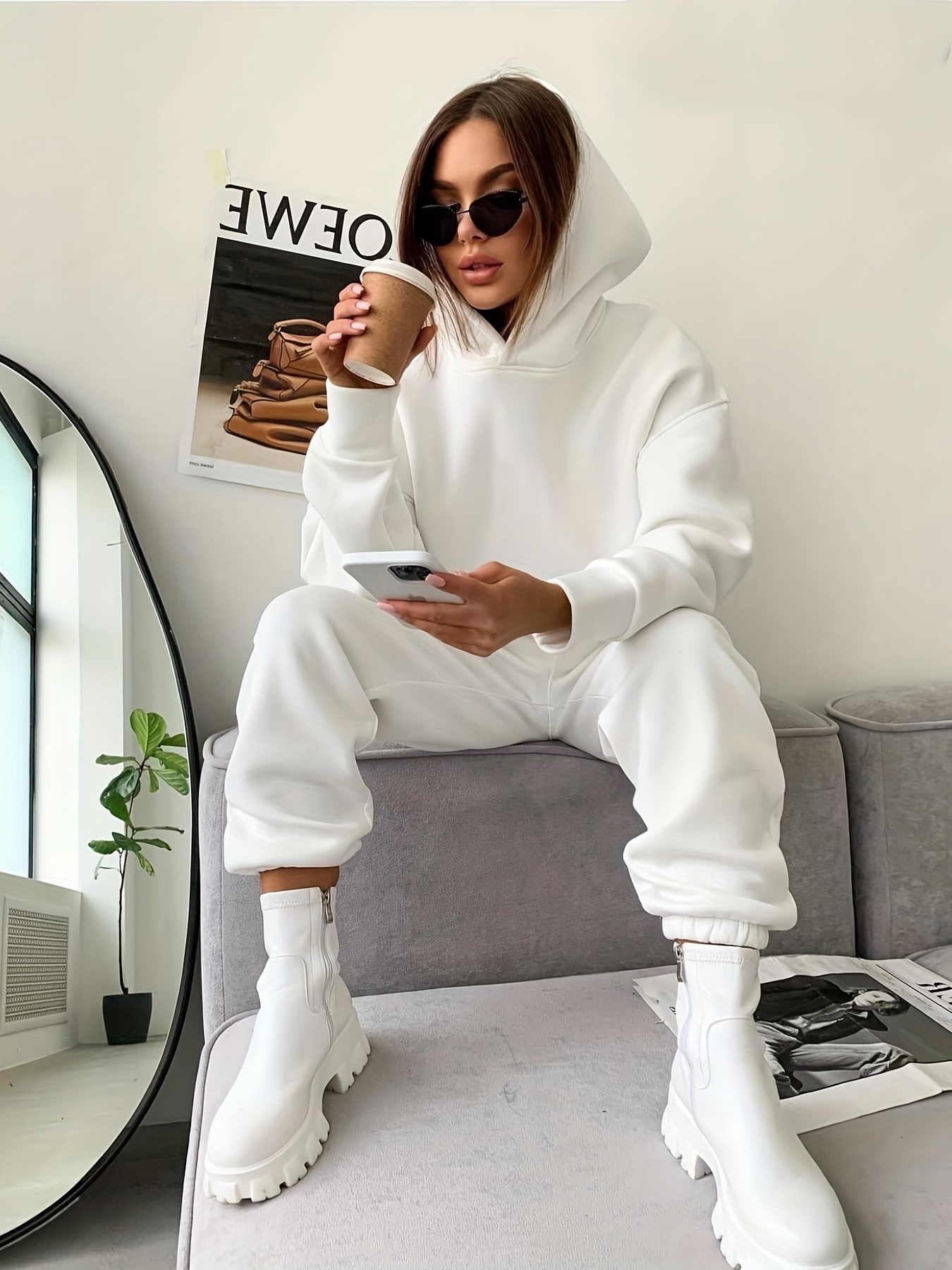 Women Sweatsuits Sets 2 Piece Outfits Cropped Hoodie Sweatshirt and  Sweatpants Long Joggers with Pockets, Blue, Small : : Clothing,  Shoes & Accessories