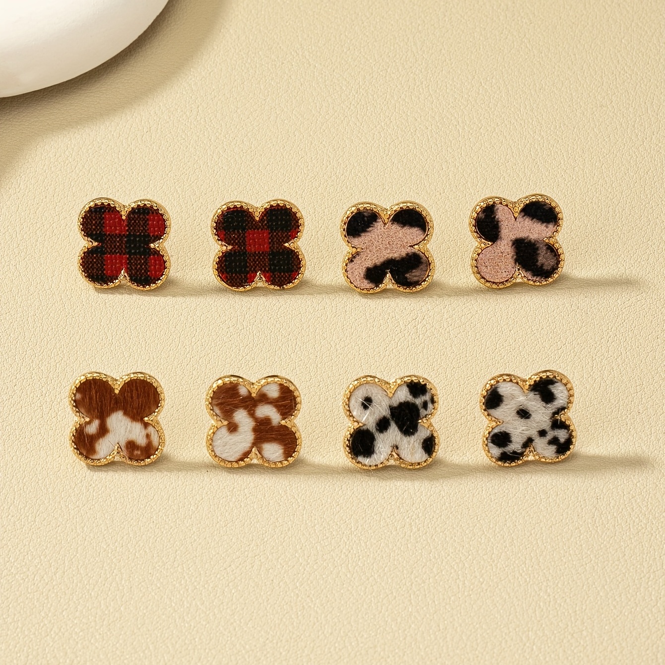 Four-leaf clover earring louis vuitton design  Clover earrings, Shop  earrings, Four leaf clover