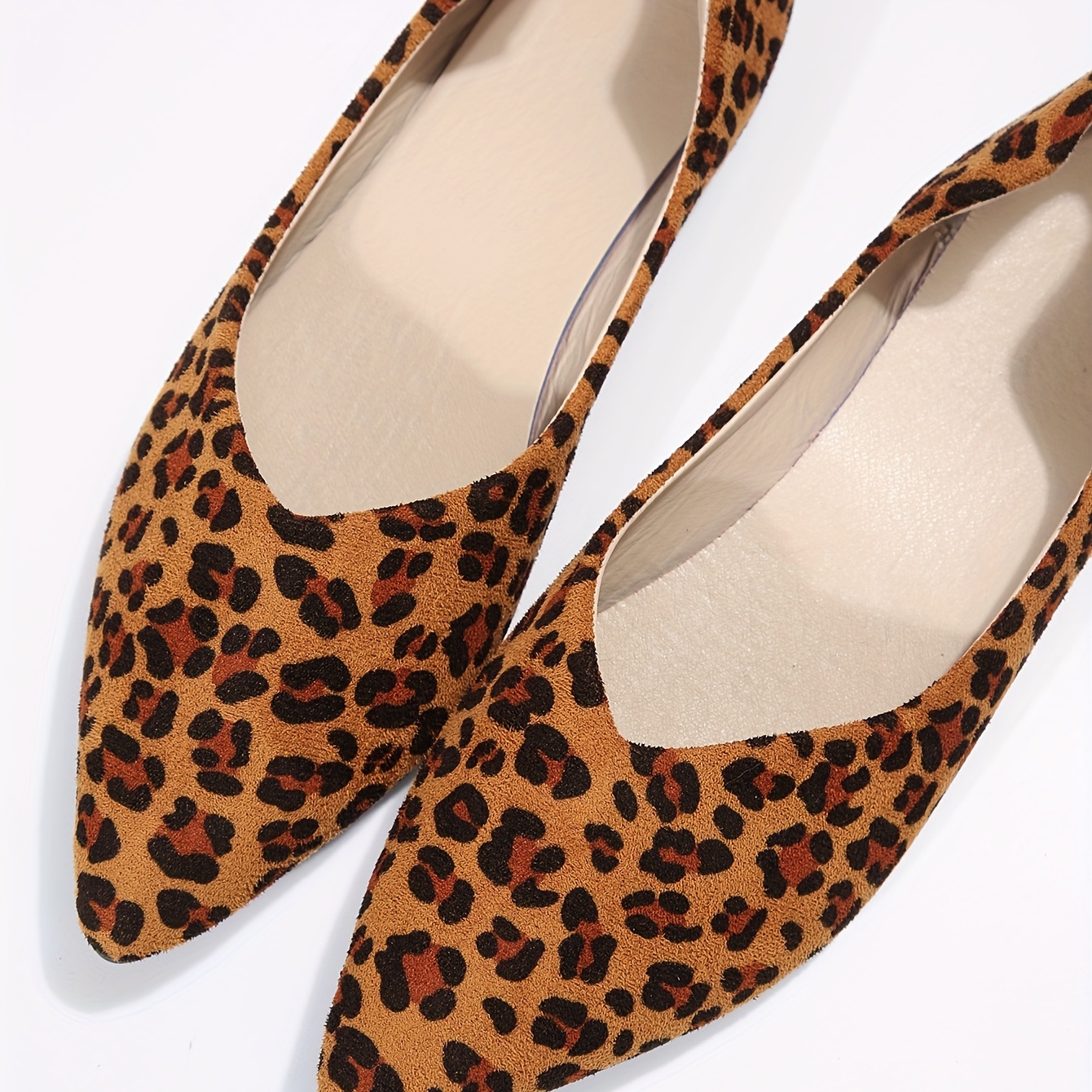 Women's Leopard Print Flat Shoes, Fashionable Pointed Toe Soft Sole Slip On  Shoes, Stylish Ballet Flats