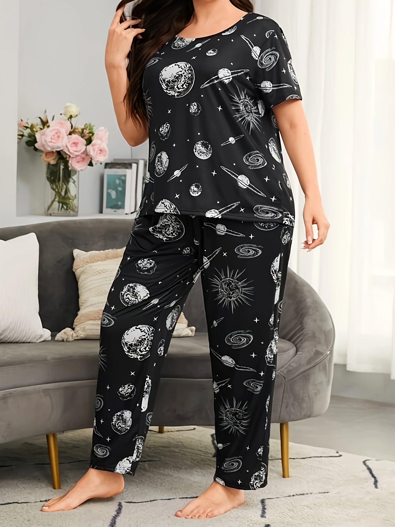 Plus Size Trendy Pajamas Set, Women's Plus Planet Print Short Sleeve Round  Neck Tee & Pants Loungewear 2 Piece Set