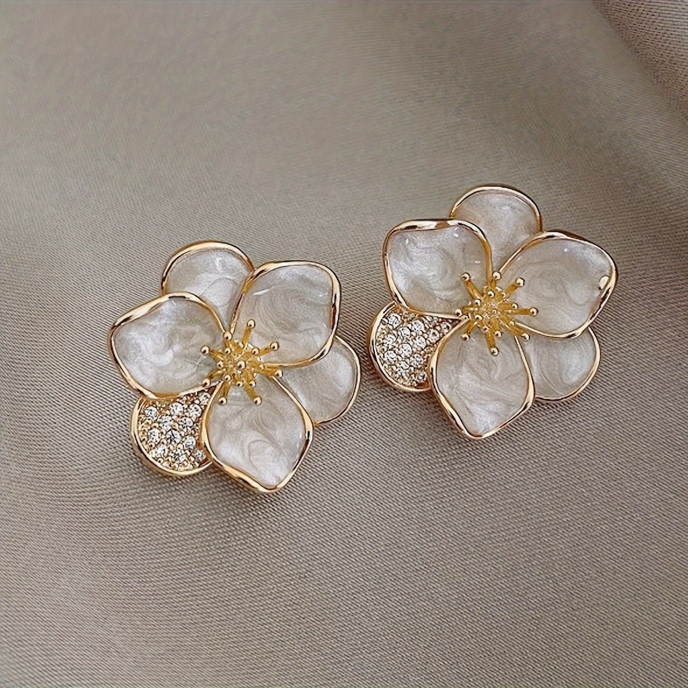 Chic Floral Stud Earrings for Women