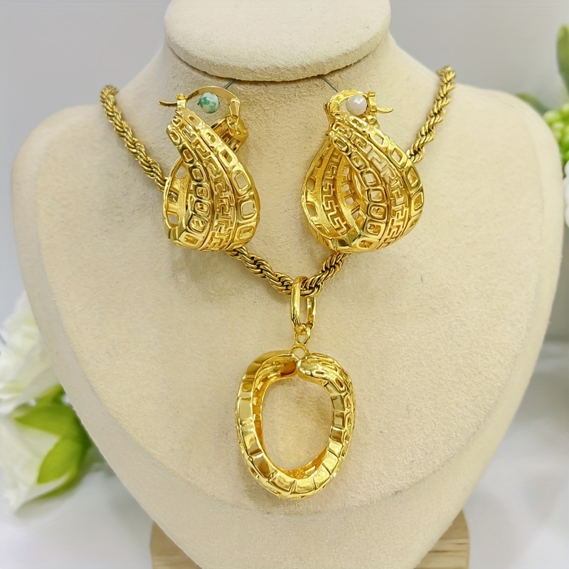 Necklace with online jhumka set