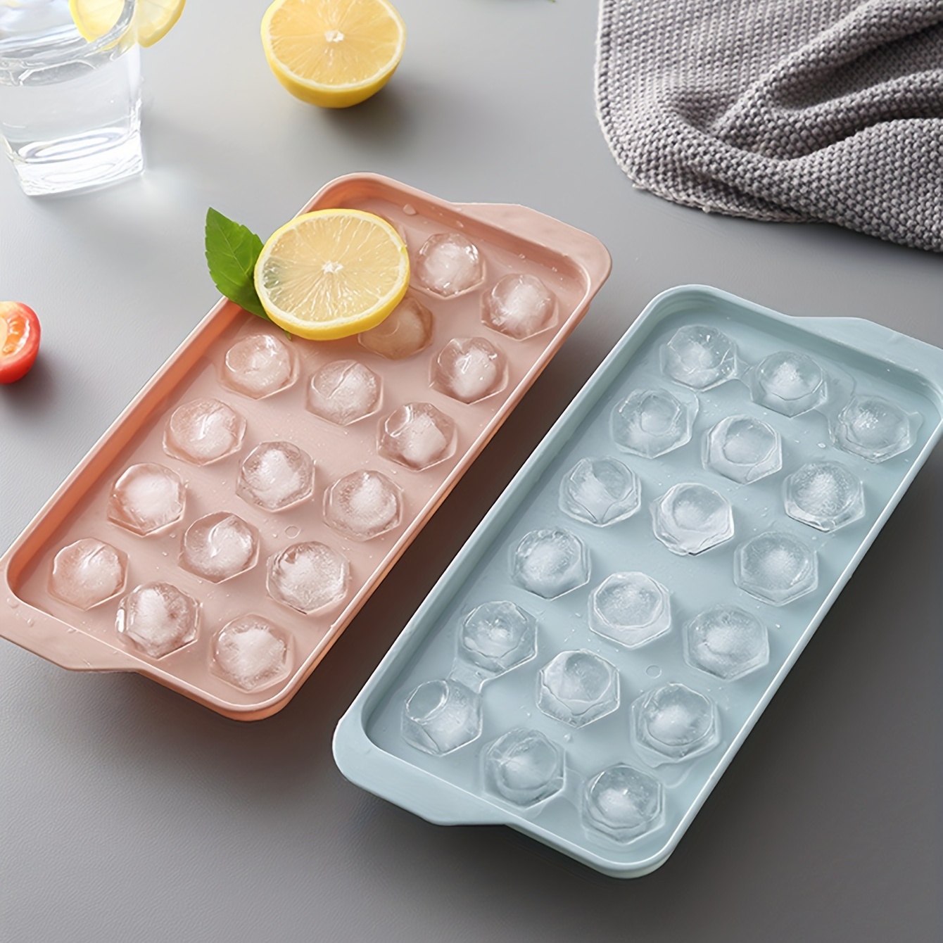 Zimmoo Ice Cube Tray, 2023 Round Ice Cube Trays for Freezer with Lid and  Bin 1.2 IN X 99 PCS Sphere Ice Ball Maker Molds Circle Ice Tray for Whiskey