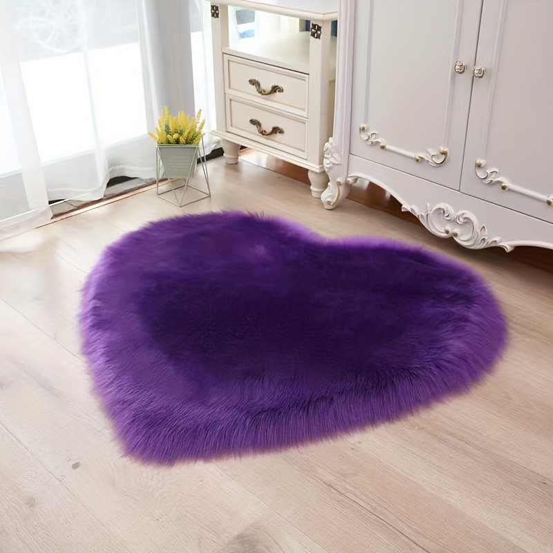 1pc Heart Shaped Rug Living Room Bedroom Carpet, Soft Non-slip Washable  Long Plush Bedside Area Rug