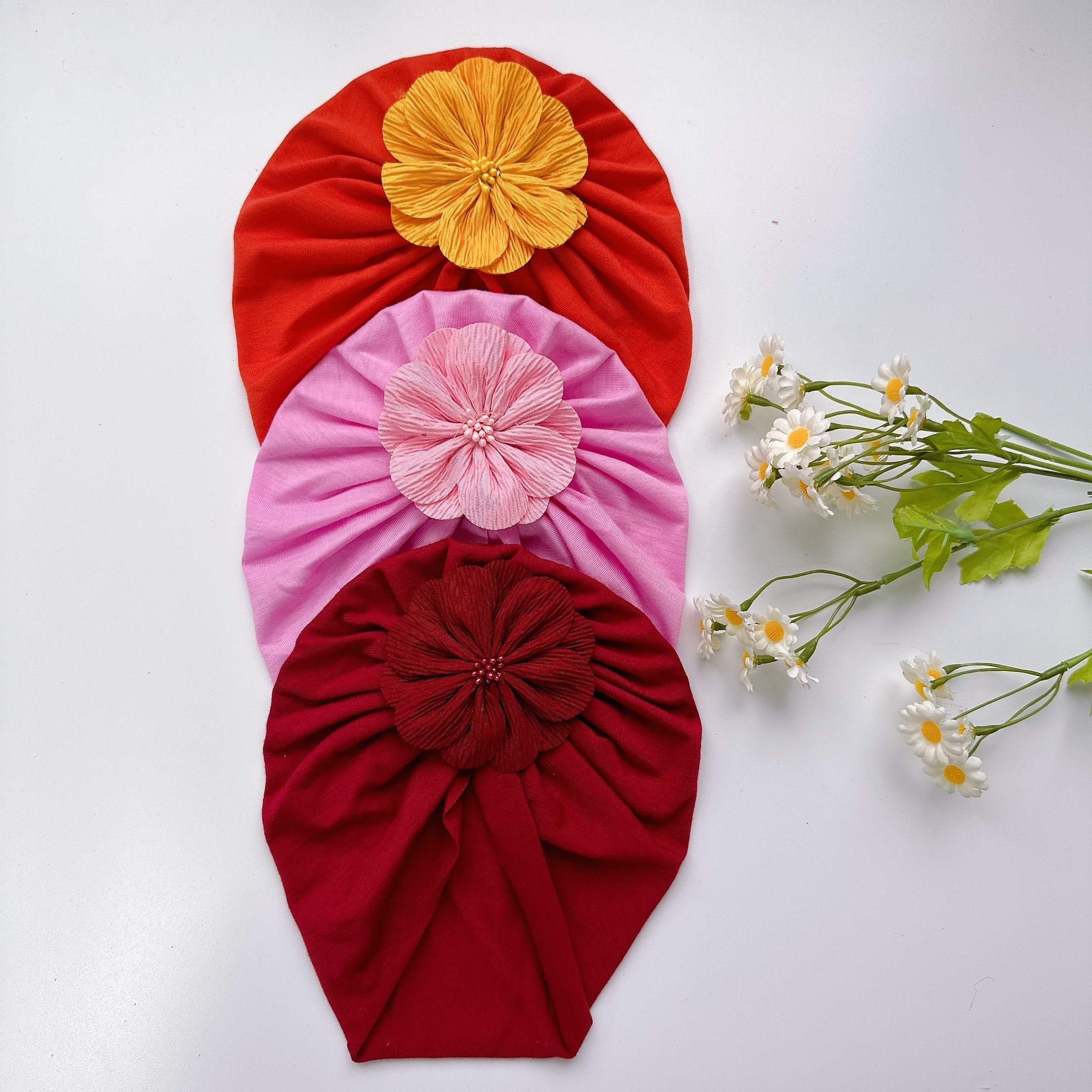Hermosos Turbantes para bebé 💖 Estos turbantes están fabricados con tela  de Sofía, elásticado y suave. Turbante Laso Glow 🎀 Tela de…