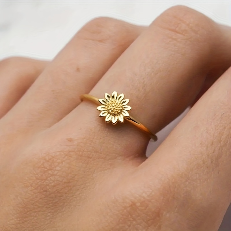 Vintage Sunflower Ring Delicate Carving Craft Silvery Or Golden
