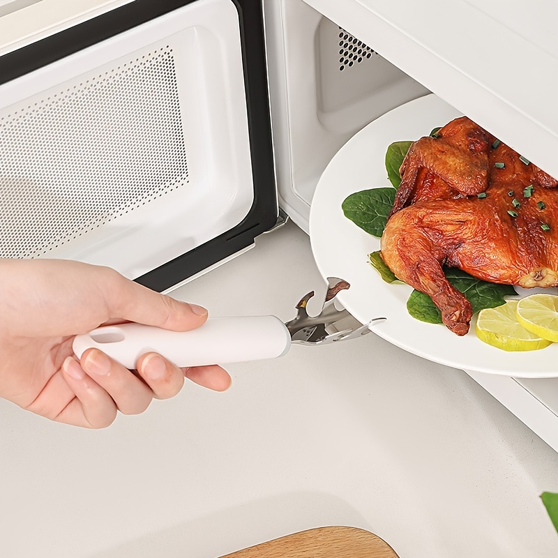 This Genius Bowl Holder Lets You Safely Remove Scalding Hot Bowls From The  Microwave
