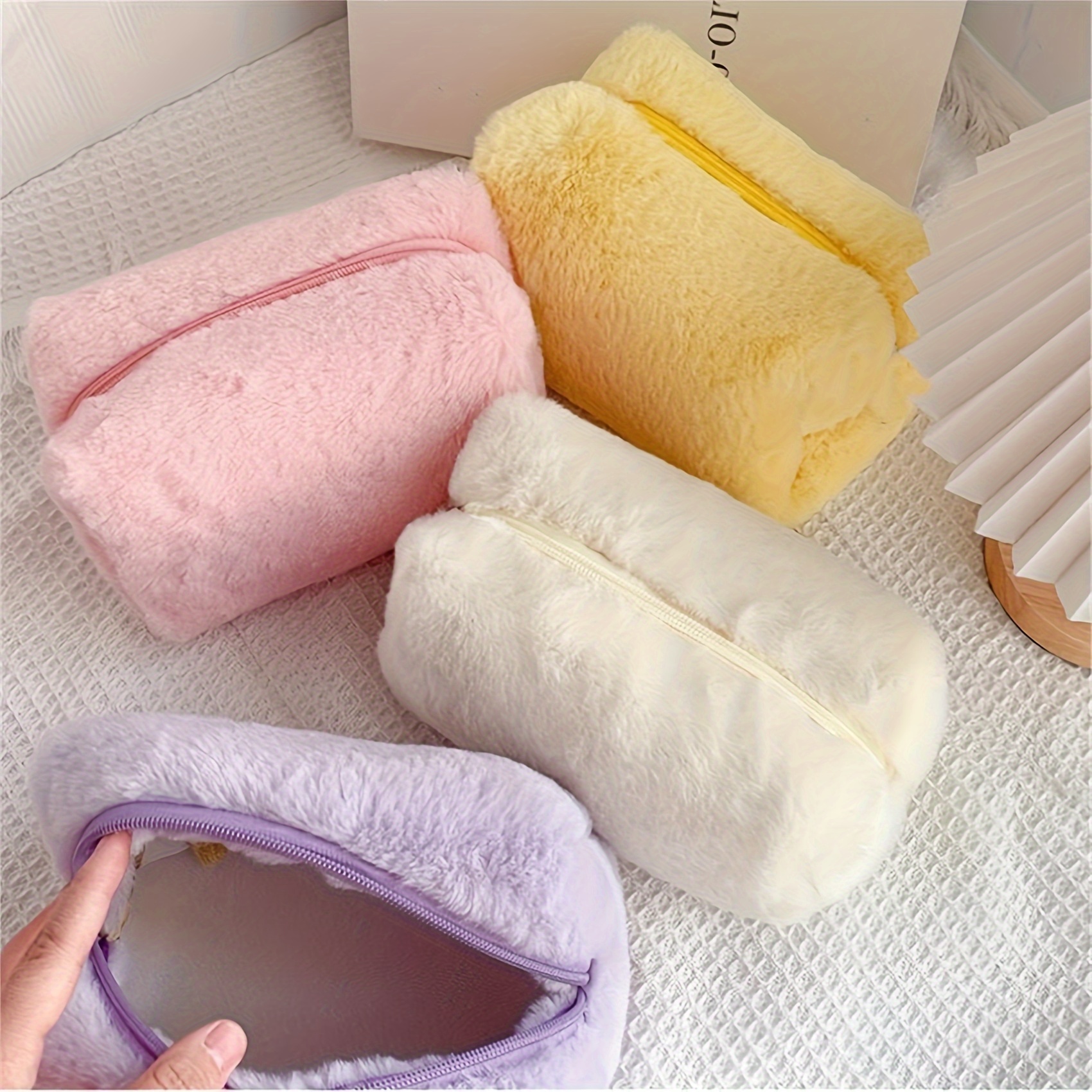 Small Makeup Bag for Purse Makeup Pouches for Women Aesthetic Cosmetic Bag  Cute Pencil Case Travel Toiletry Bag Fuzzy Makeup Bag Makeup Brushes