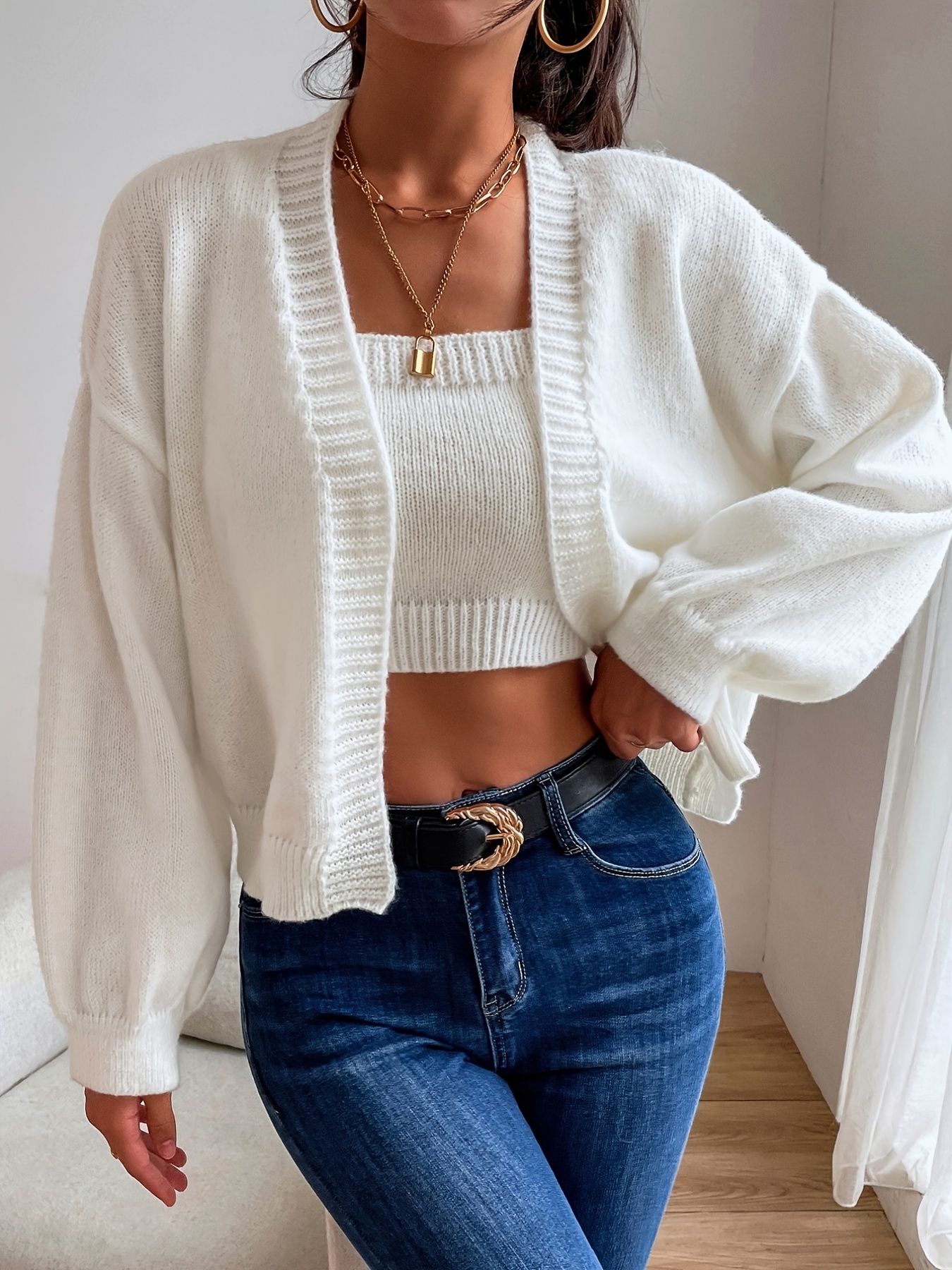 Strick-Crop-Top mit Neckholder und Knoten in Sand - Retro, Indie