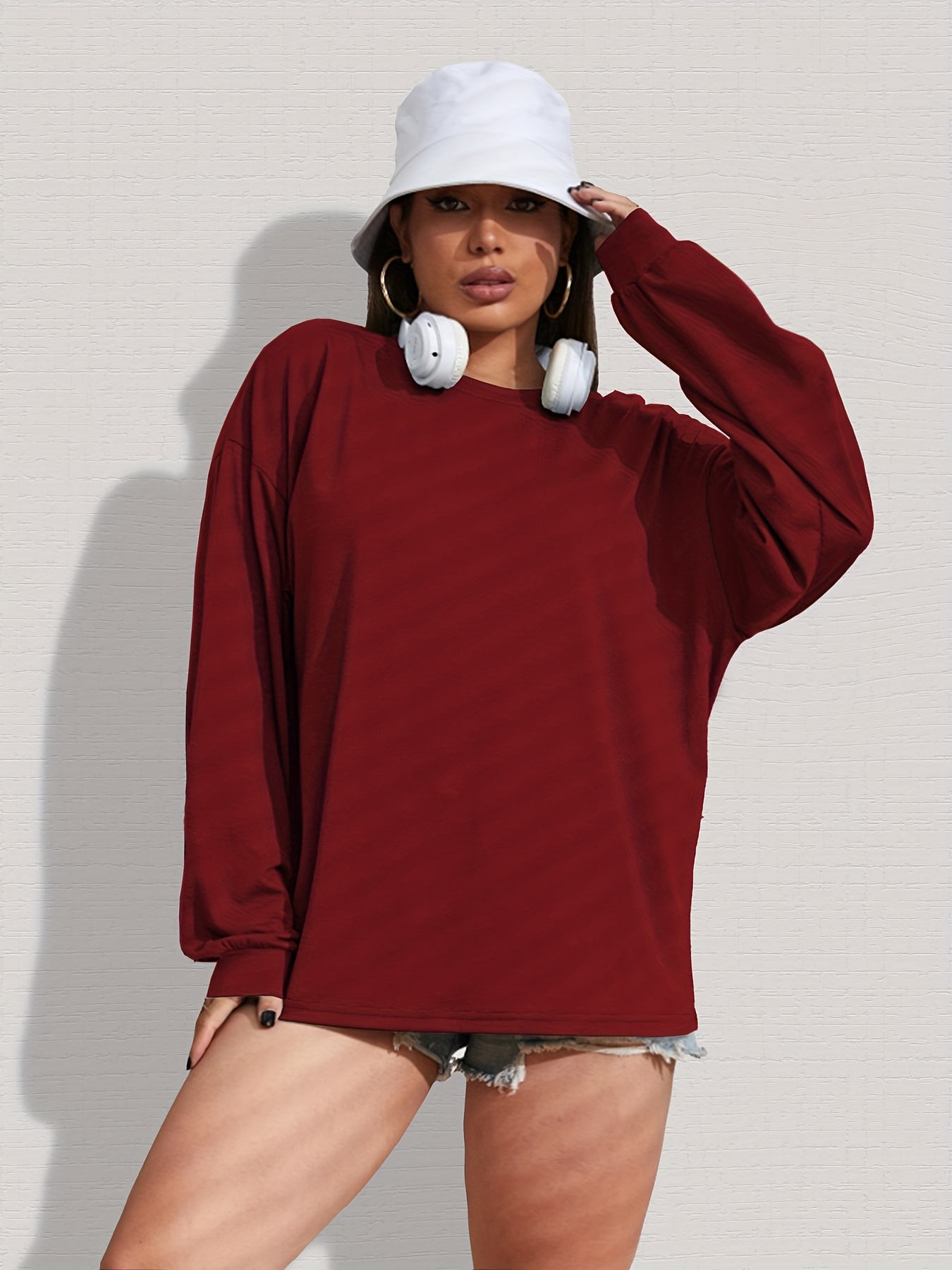 Full Sleeve Round Neck Plain Maroon Ladies Sweatshirt, Size: Small