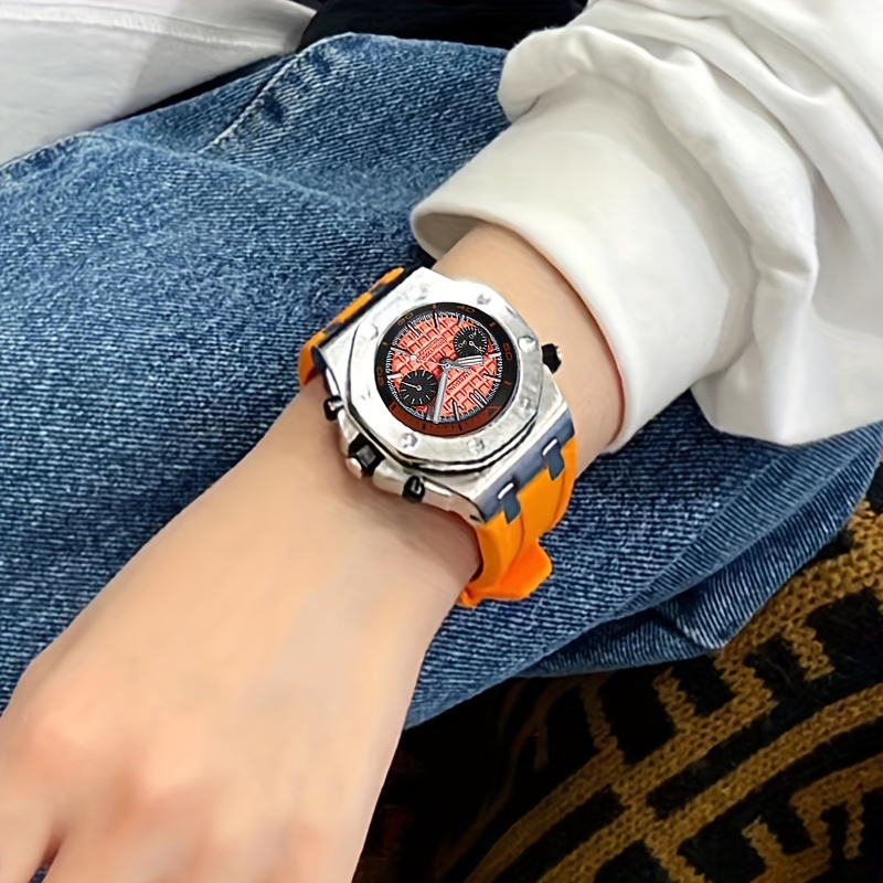 1pc Women's Alloy Casual Rotating Snow Quartz Watch