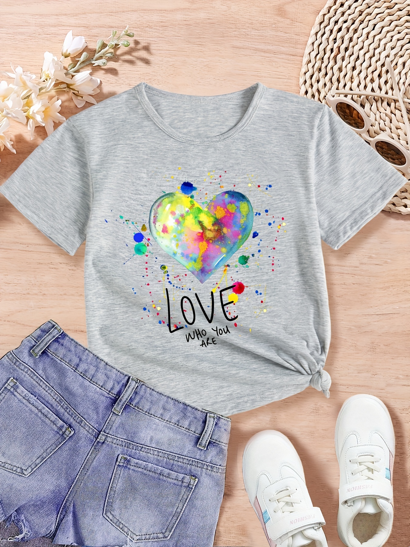 Kid Girls Cute Graffiti Heart Graphic Tee Casual Crewneck - Temu