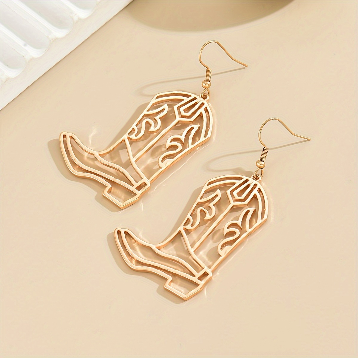 1 Pair Of European And Vintage Classic Western Cowboy Boot Golden Silvery Brown Optional Dangle Earrings, Suitable For Women' Wear And Holiday Gifts