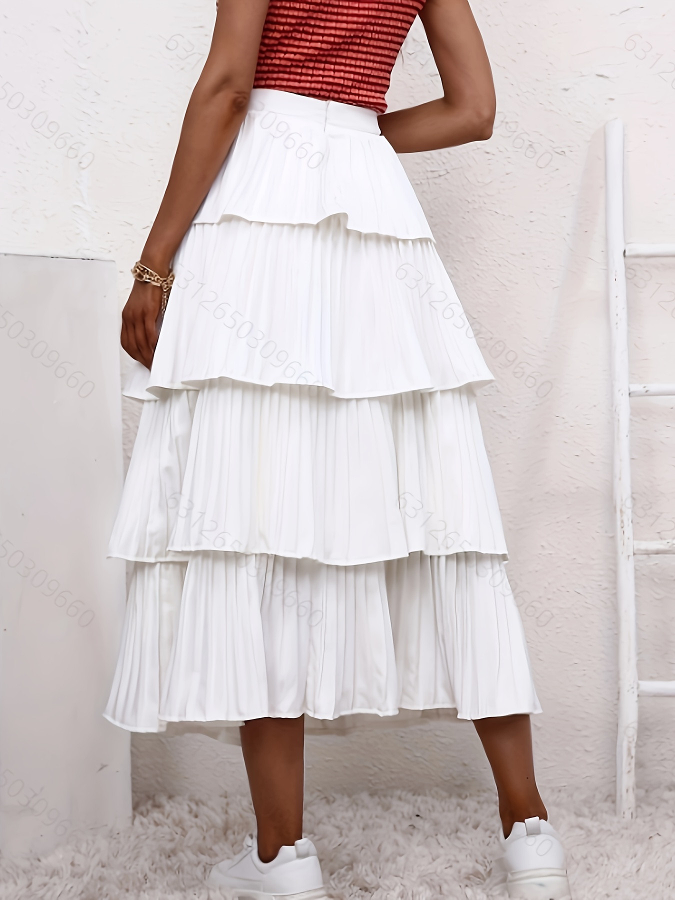 White pleated hem outlet skirt