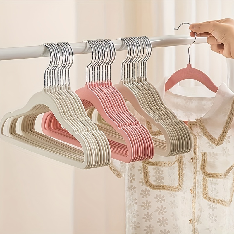 20/30/50pcs Plain Color Velvet Hangers For Kids, Suitable For Home Use