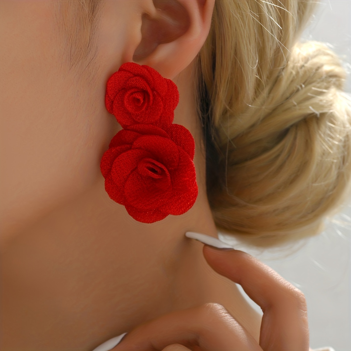 

Double Red Fabric Flower Design Stud Earrings Retro Elegant Style Iron Jewelry Stage Holiday Ornaments
