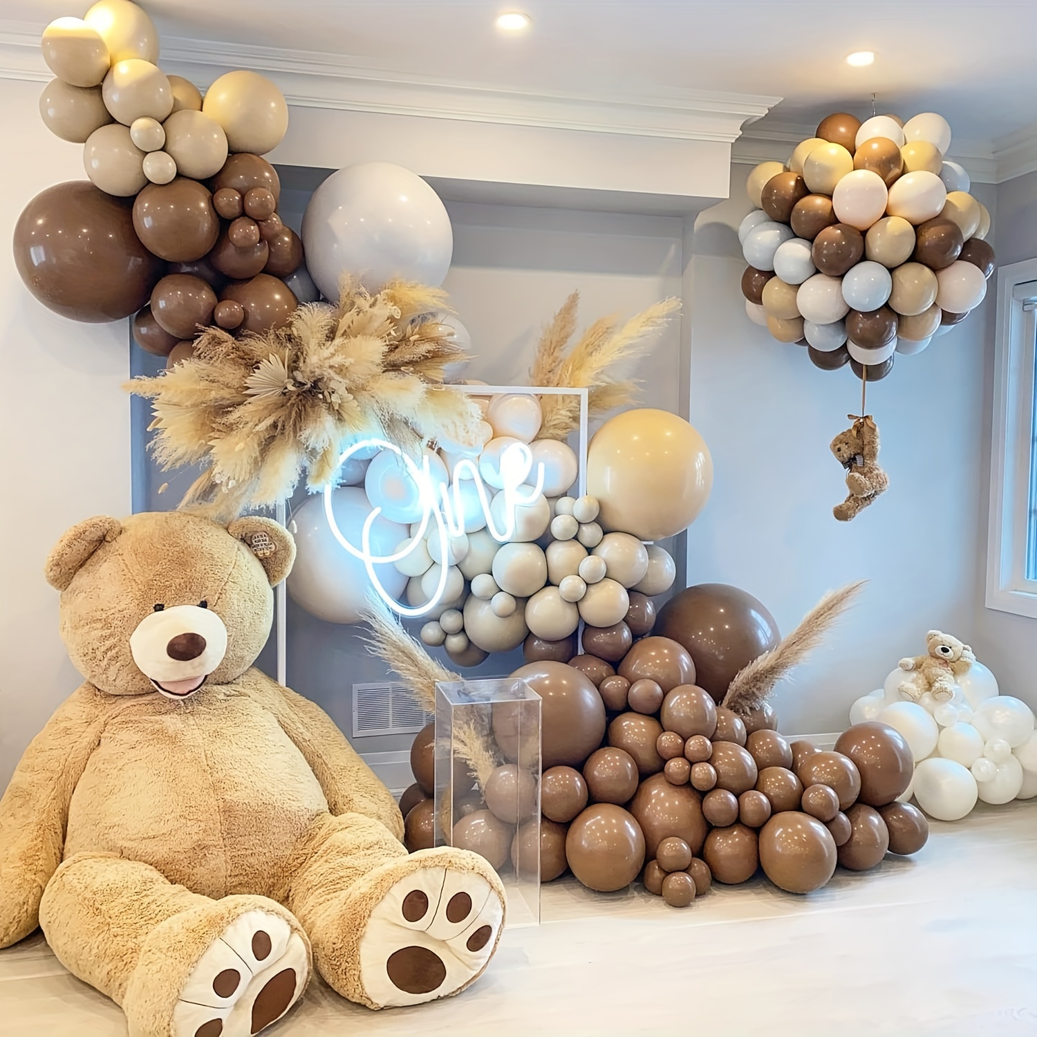 Glam Tan - Woodland Bear Balloon Column - 4ft