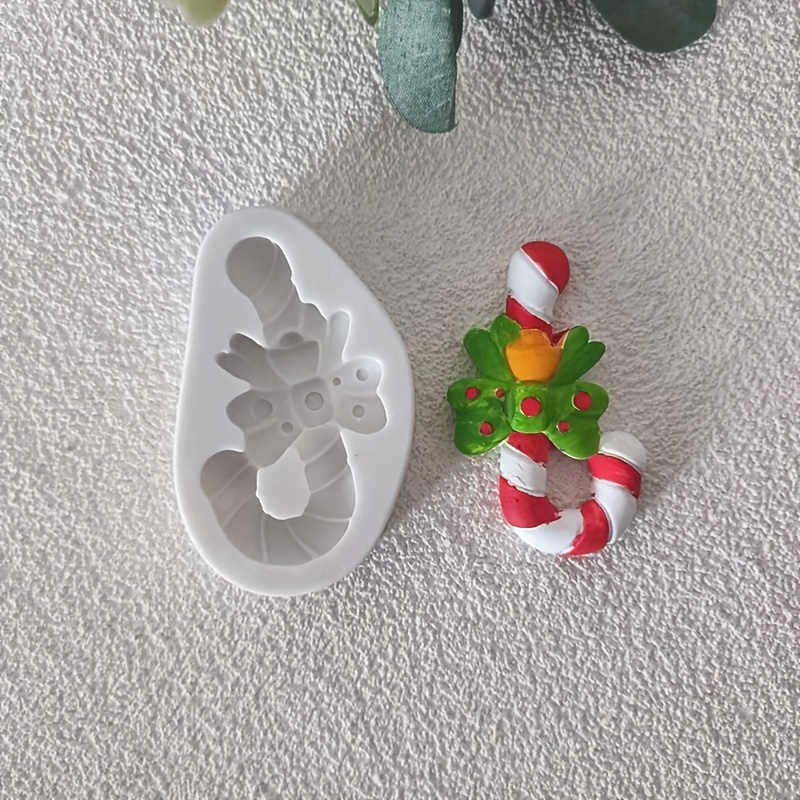  JapanAmStore 3D Christmas Cake Mold Fondant Cake Decorating  Tools Silicone Chocolate Molds for Xmas Holiday Party Candy Baking Mould :  Home & Kitchen