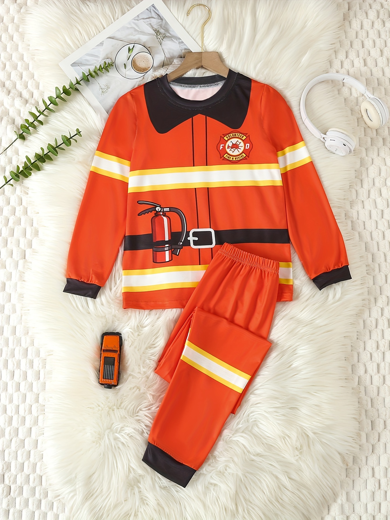 Disfraz de bombero para niños con casco de bombero y chaleco de jefe de  bomberos para niños de 3 a 6 años, color amarillo