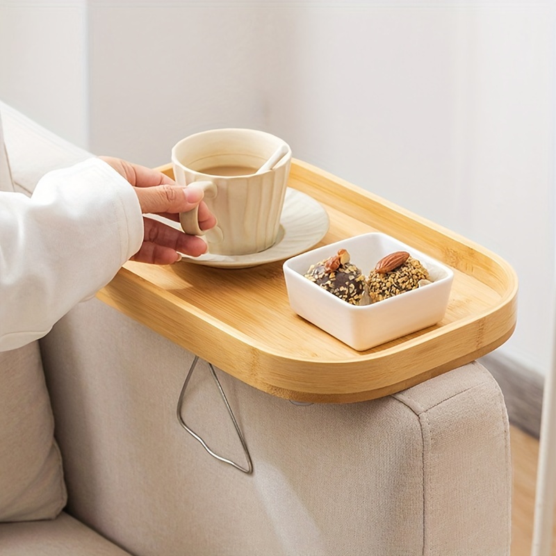 LENUE Bandeja de bambú para sofá – Mesa auxiliar de TV pequeña recién  mejorada para tu sofá – Soporte ideal para tazas, posavasos para bebidas y