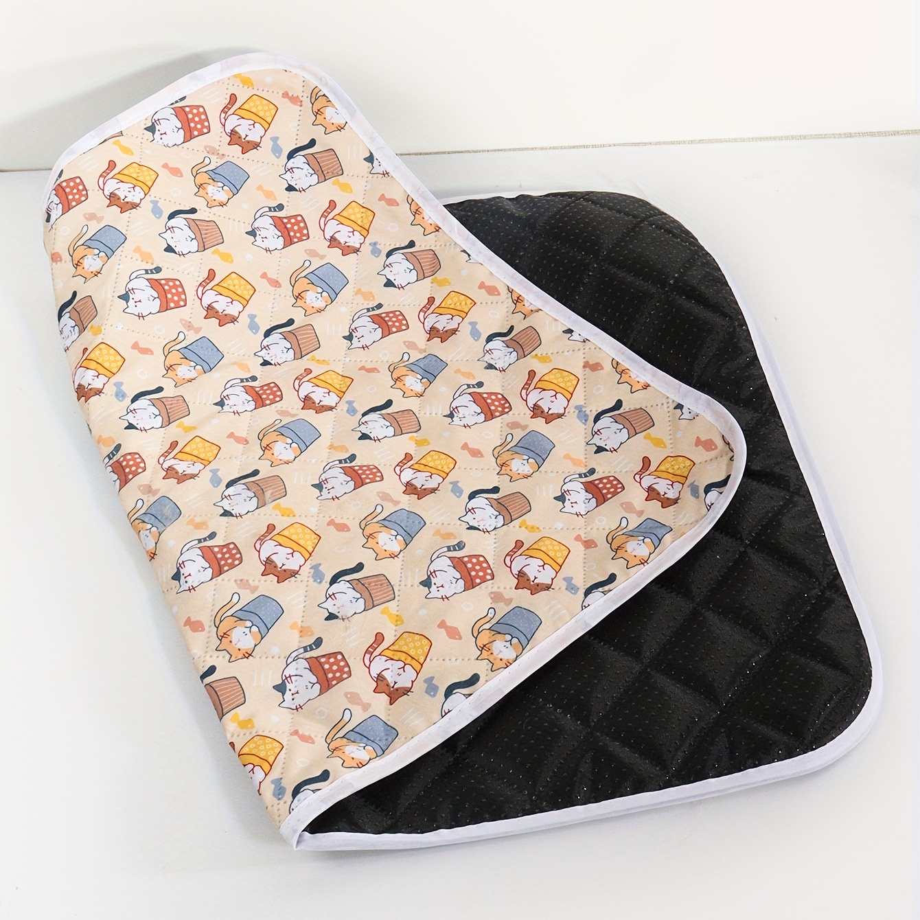 Cartoon Cat Pattern Pet Bed - Upgrade Your Cat's Comfort