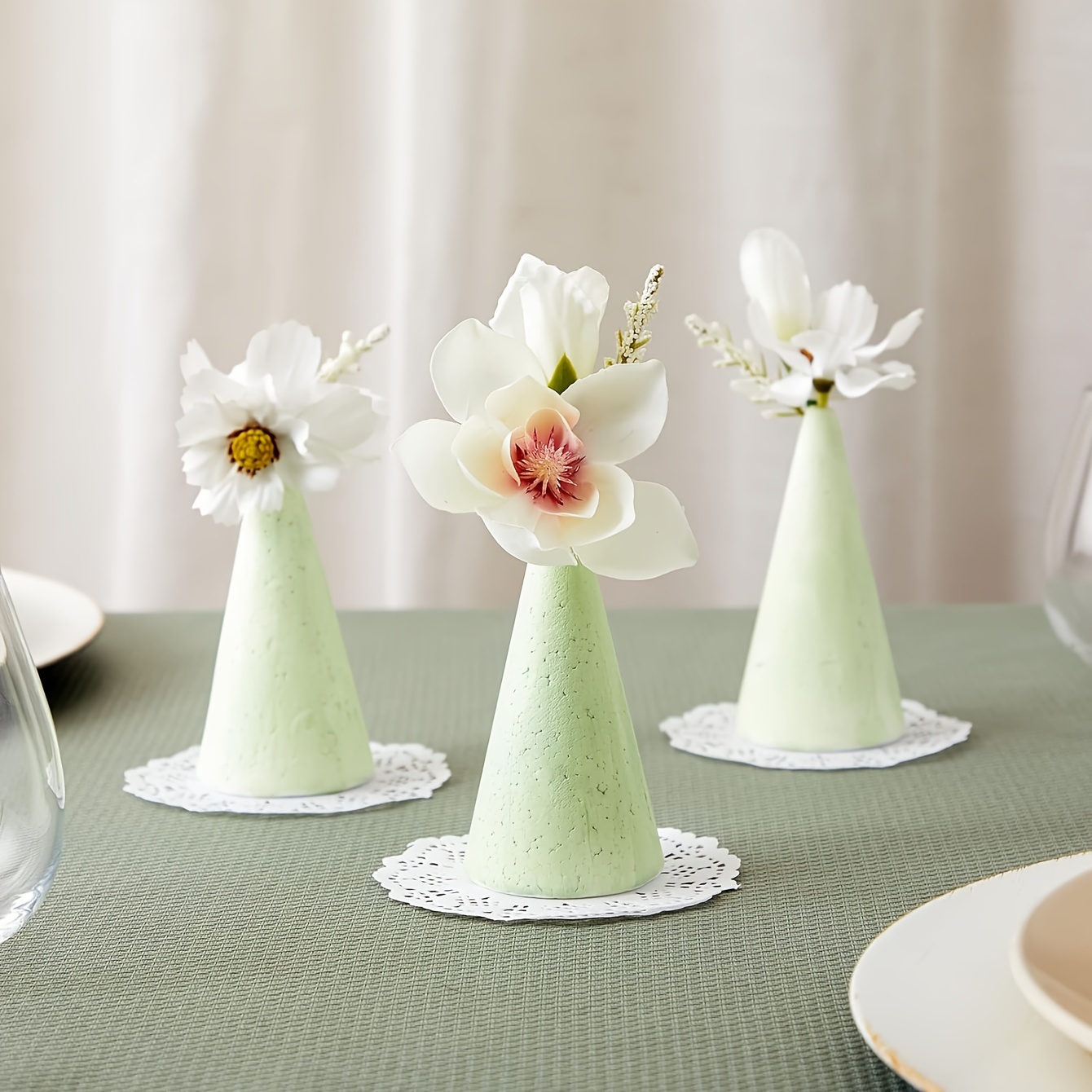  MILISTEN 2Pcs Craft Foam Cone White Foam Cones for DIY Home  Arts Craft Project Christmas Tree Table Centerpiece Floral Arrangements  38x13.5cm (White) : Arts, Crafts & Sewing