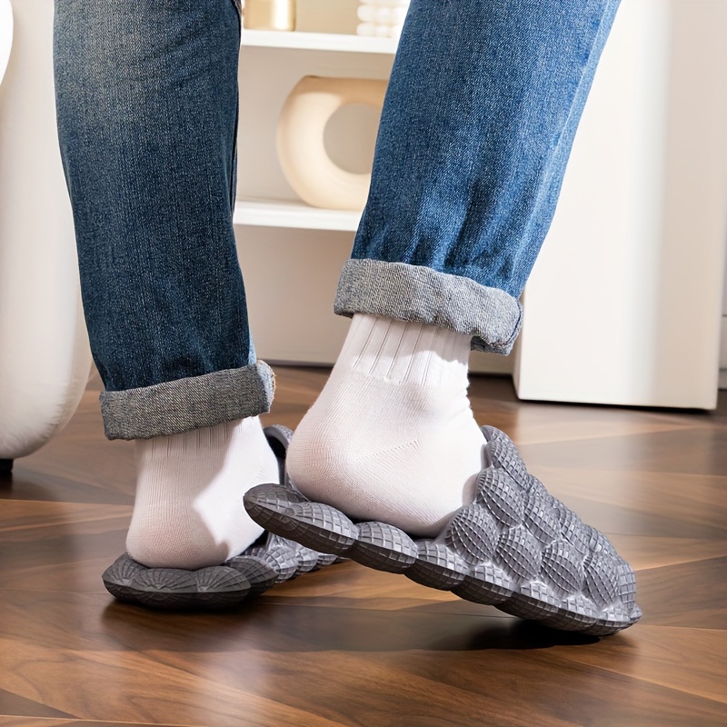 Garzon | Barefoot house slippers for men funny Popcorn