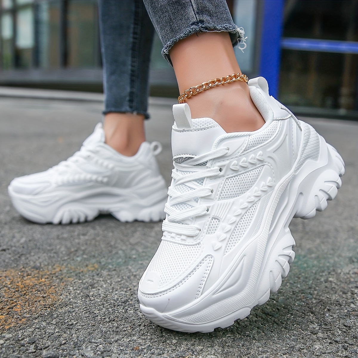 Women's Lightweight Breathable White Sneakers Summer Casual Running Shoes  with Chunky Sole, Lace-Up Closure, and Round-Toe Design for and St