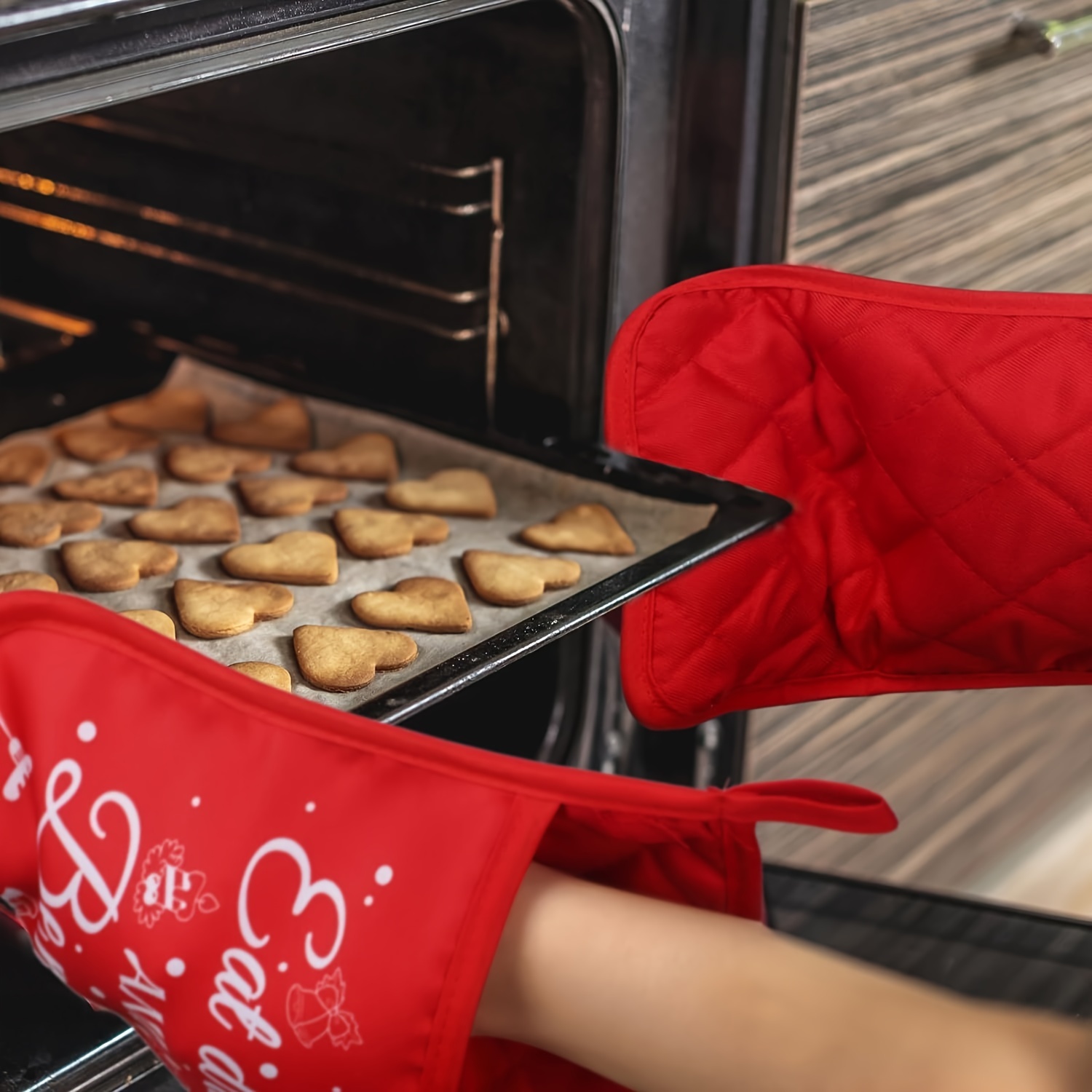2pcs/set Christmas Oven Mitts and Pot Holders Set Baking Anti-Hot