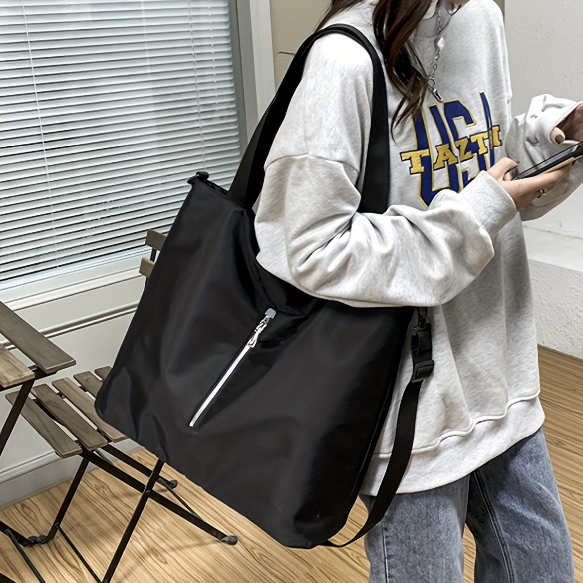 

Trendy Large Capacity Tote Bag, Simple Solid Color Zipper Shoulder Bag, Perfect Underarm Bag For Commuting And Travel