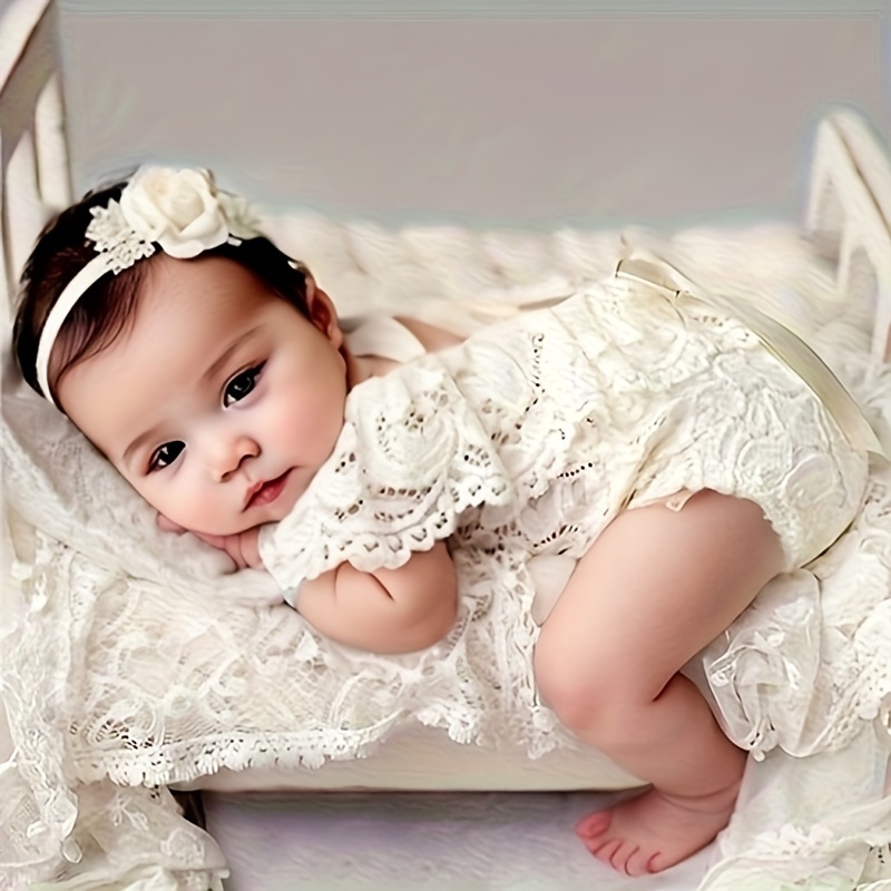 Pelele azul bebé con puntilla blanca Talla 6 meses