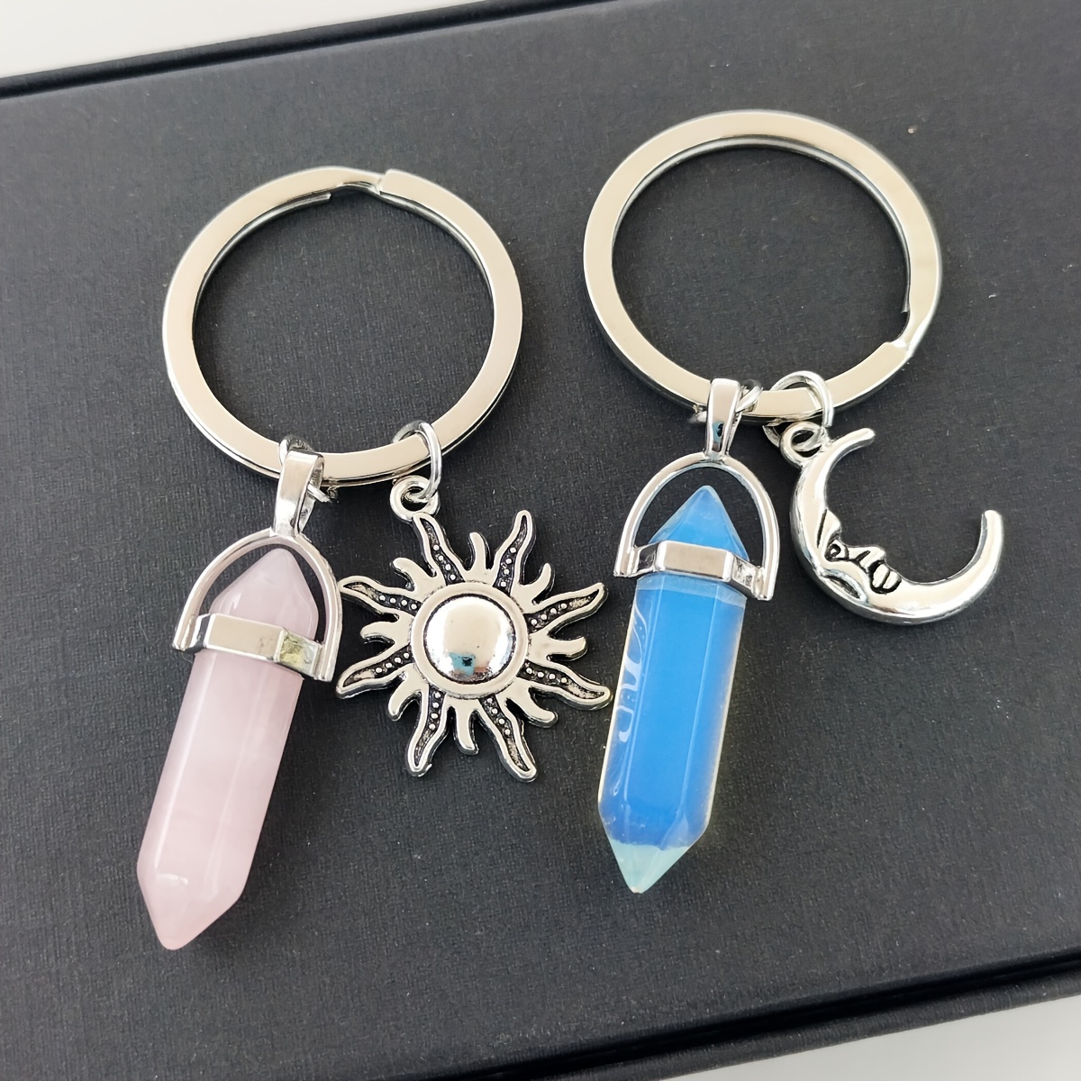 

2pcs, Elegant Exquisite Beautiful Crystal Pendant Keychains, Sun & Moon, For Men Women Couple Bag Car Key Decors Valentine's Day Gift Souvenir
