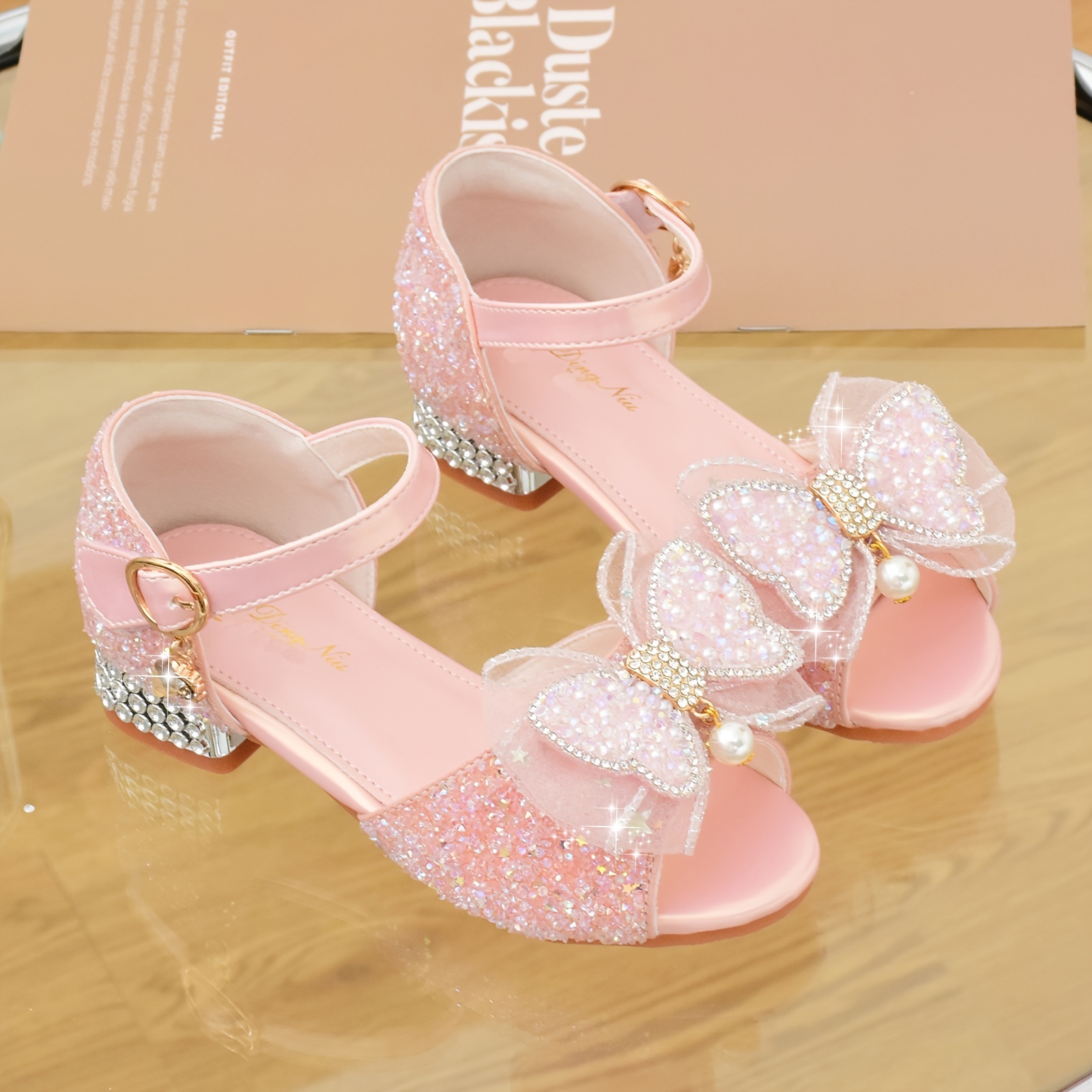 Chaussons Bébé Andanines Rose, Semelle Souple Avec Cœurs Brillants Et Boucle Diamant - Taille UK 0 (EU 15) - Neuf Avec Emballage