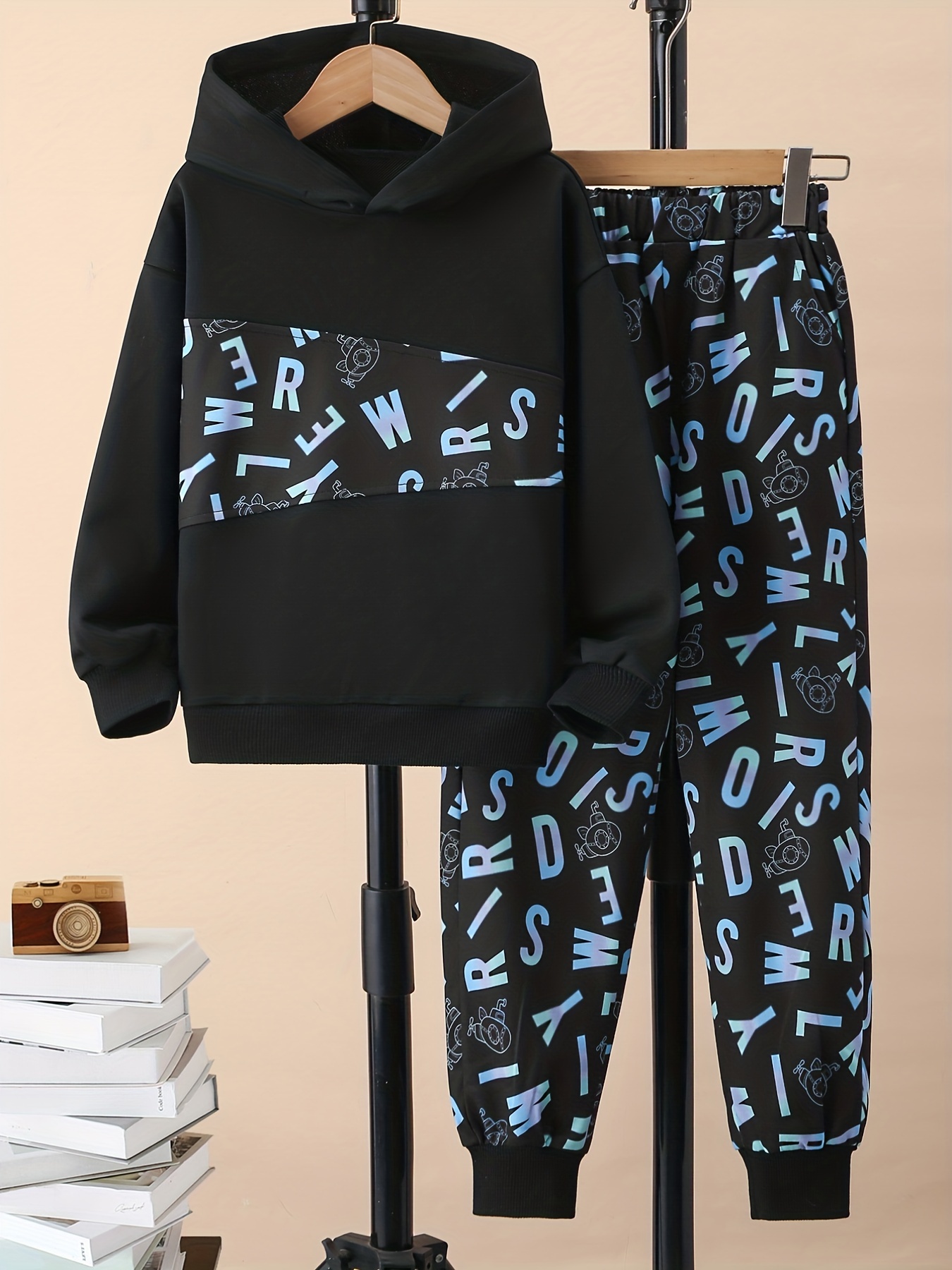 2-piece Kid Boy Colorblock Pullover Sweatshirt and Letter Print Sweatpants Set