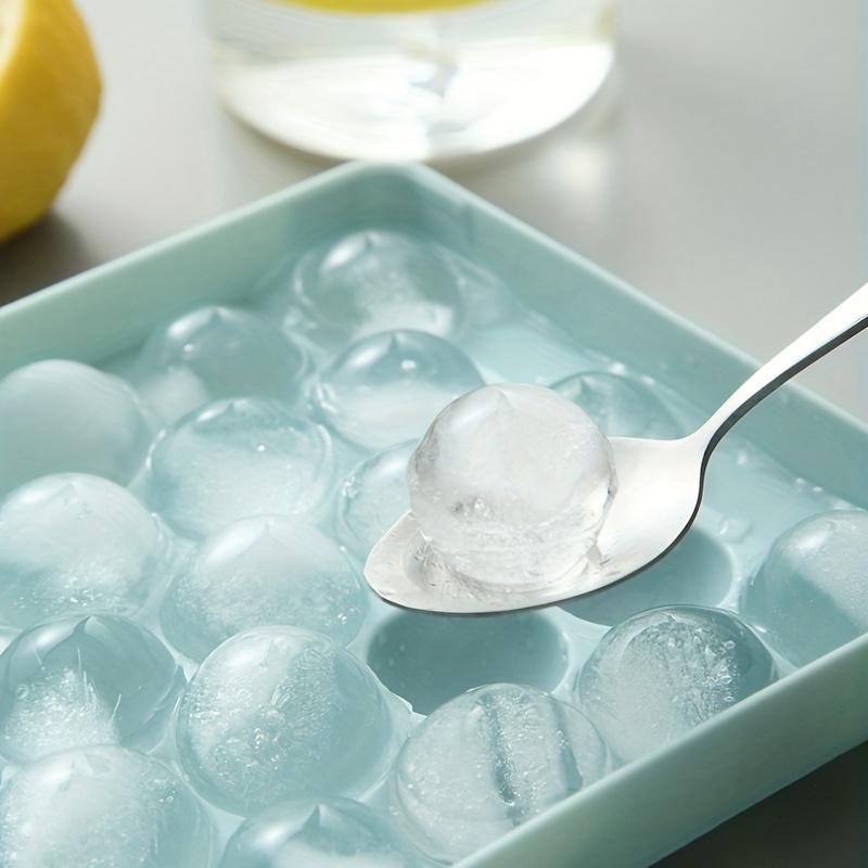 Miaowoof - Bandeja de hielo, pequeña, molde para hielos redondos, forma de  esfera, 1.2 pulgadas x 99 piezas para congelador, cóctel, whisky, té y café