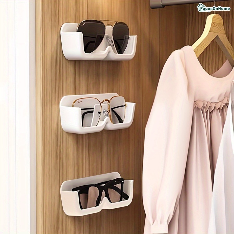 Clip Magnetic Eyeglass Holder Spectacle Sunglasses Badge Hang Hook Shirt  Top New