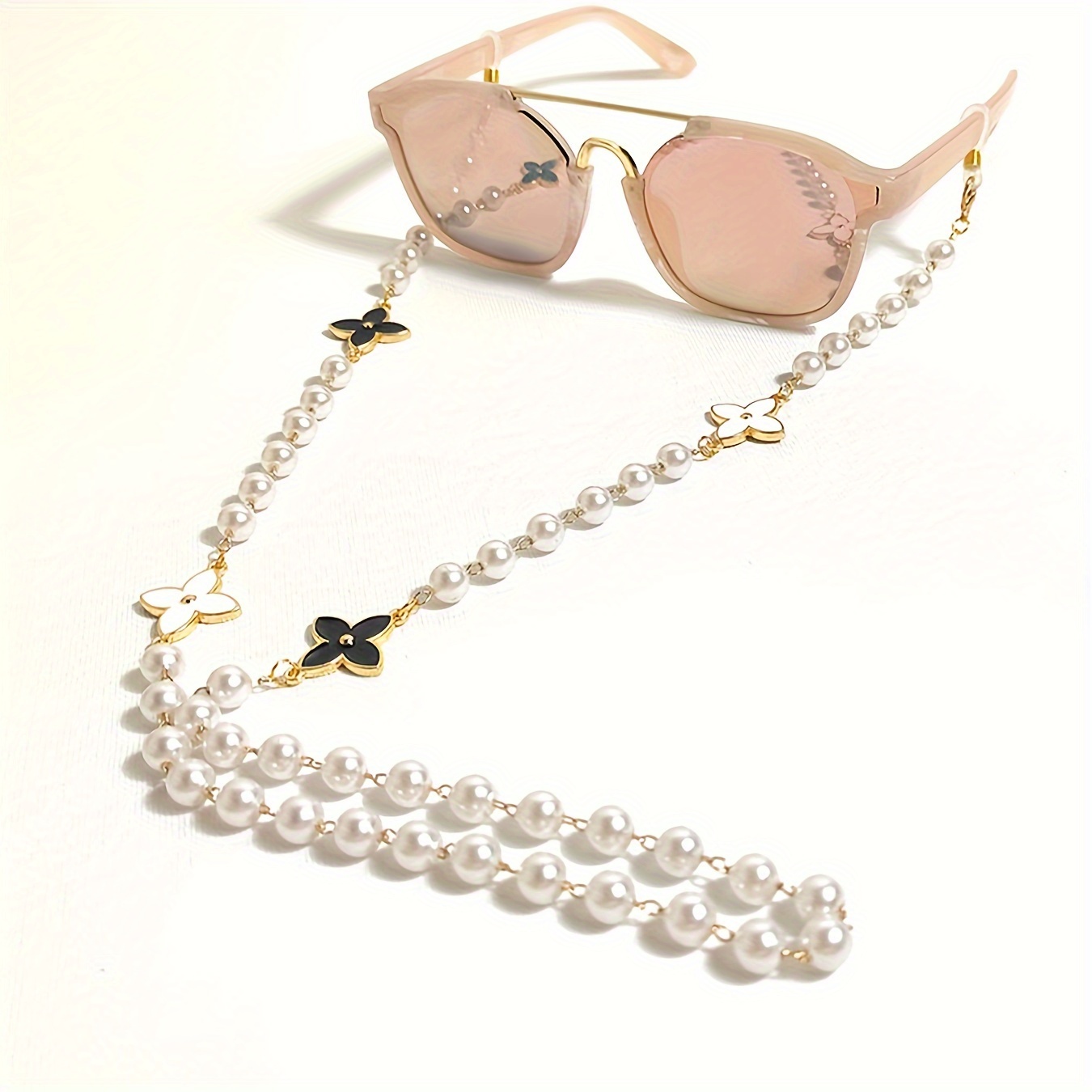 

Clover Faux Pearl Beaded Glasses Chain Anti Slip Sunglasses Reading Glasses Lanyard Strap Vintage Mask Face Covering Eyewear Retainer