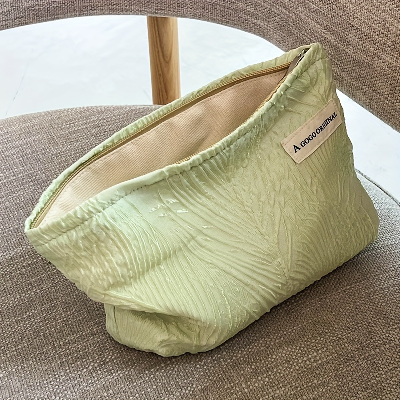 Image of 1pc Niche Banana Leaf Portable Travel Cosmetic Bag Beach Seaside Style Large Capacity Storage Bag