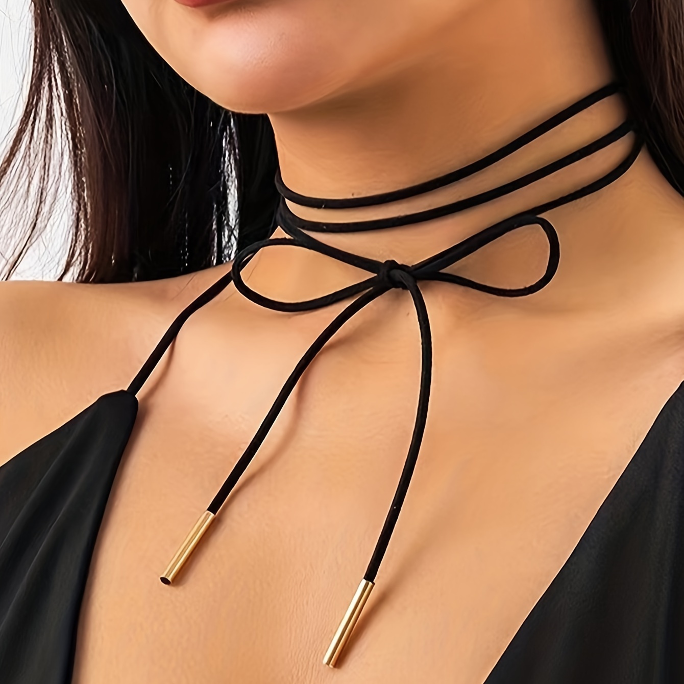 Black velvet tie clearance choker