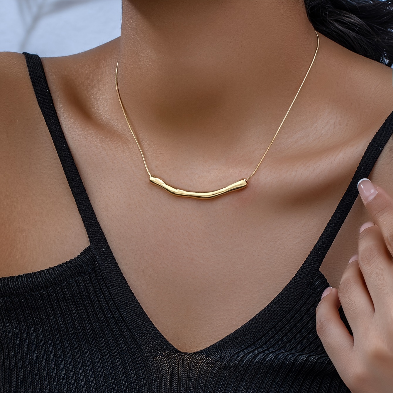 

Exaggerated 14k Gold Plated Curved Shape Pendant Necklace Vintage Boho Style Neck Jewelry Gift