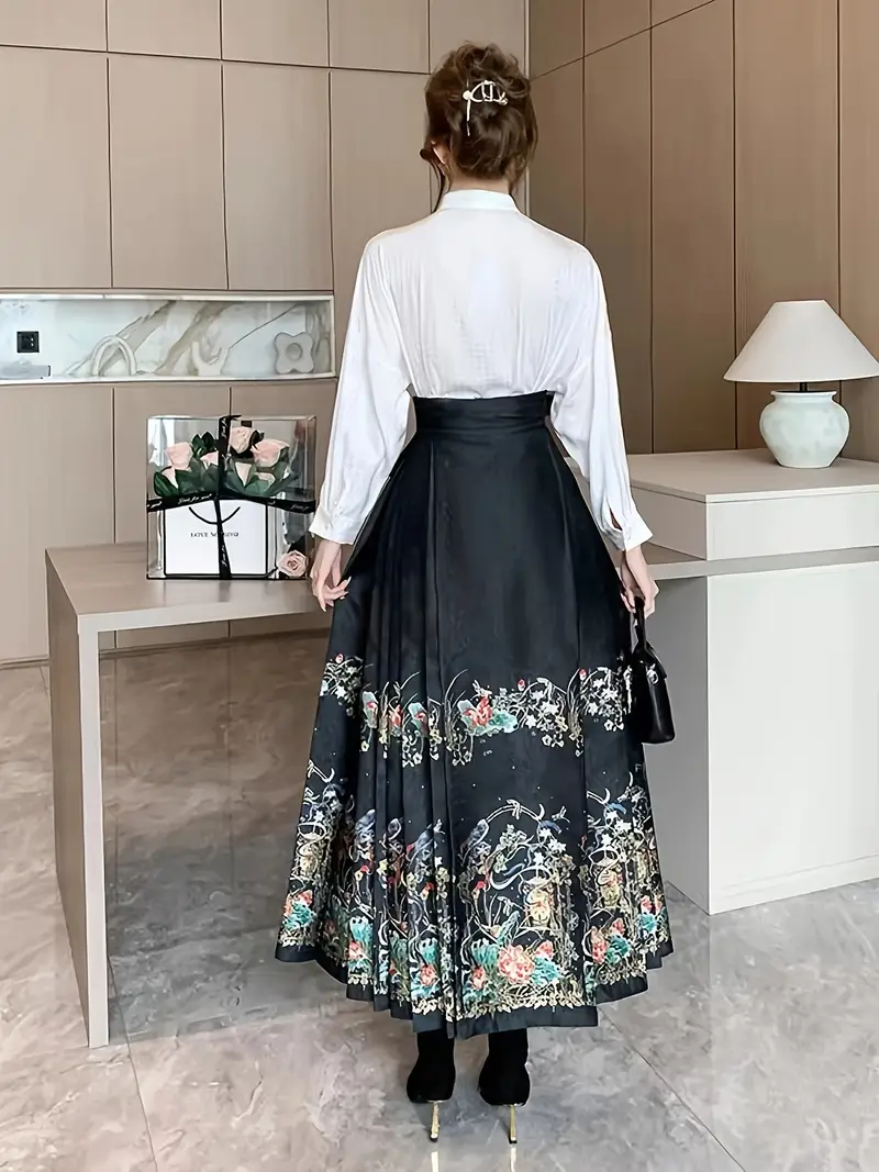 Vintage-Inspired Colorful Patterned A-Line Skirt Vintage-Inspired Colorful Patterned A-Line Skirt