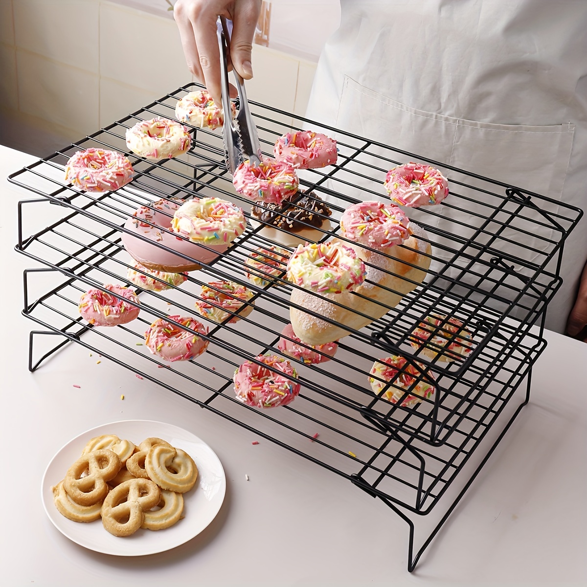 Checkered chef shop cooling rack