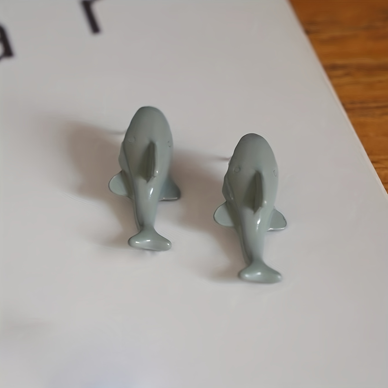 愛らしいクリエイティブサメの形のスタッドピアス亜鉛合金ジュエリーユニークな個性の女性の耳のアクセサリー