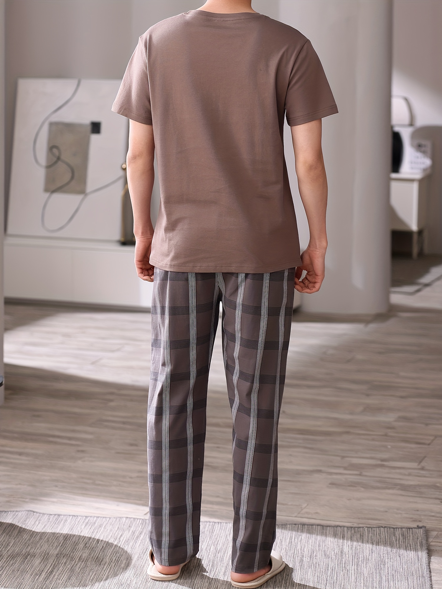 Casual Round Neck T-shirts Tops & Striped Pants Sets, Men's