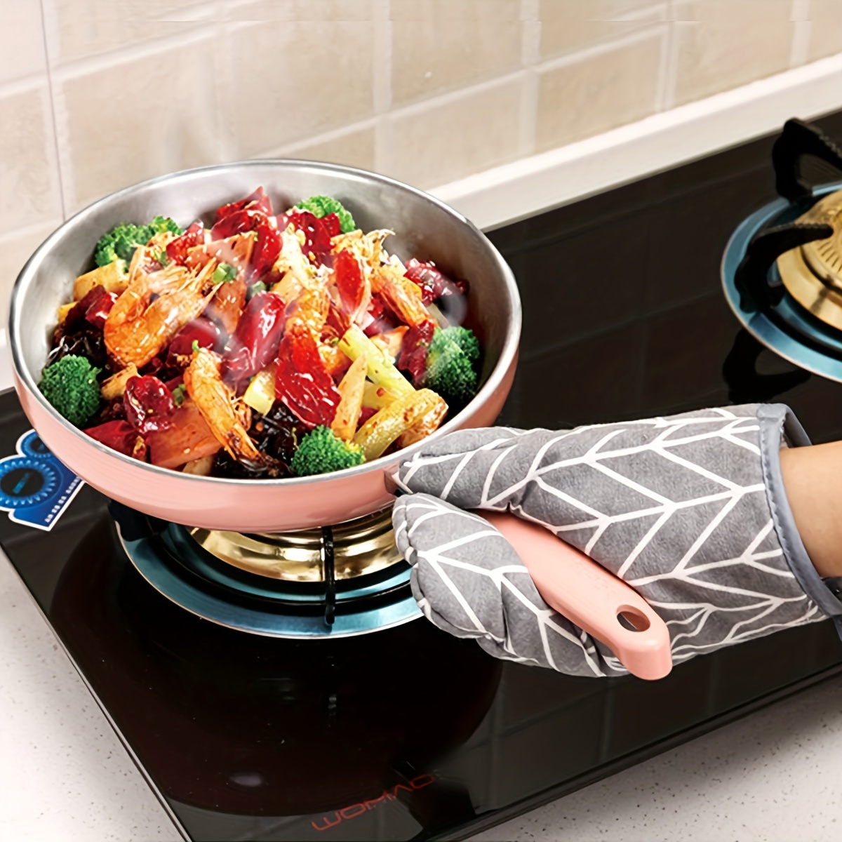 2pcs/set Christmas Microwave Oven Gloves Kitchen Household Baking Heat  Resistant High Temperature Oven Mitts