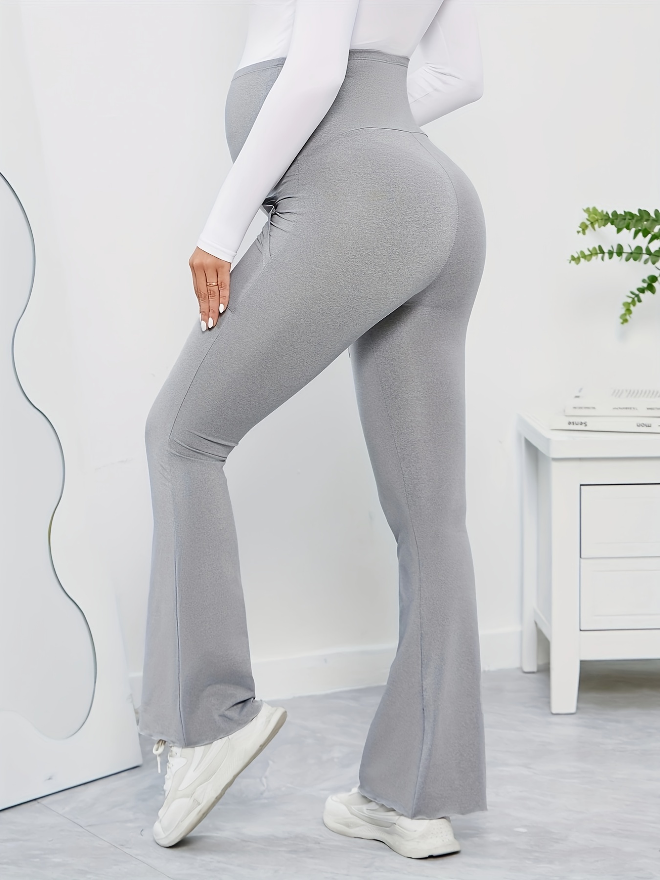 HEGALY Women's Maternity Flare Leggings Over The Belly - Casual Pregnancy  Yoga Pants with Pockets Buttery Soft, Dark Grey, Large : :  Fashion